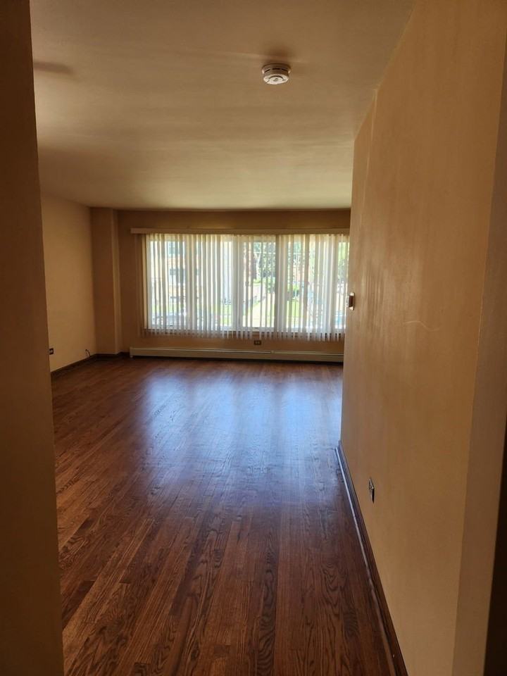 8465 W Berwyn Ave #1 - Photo 4 of 15