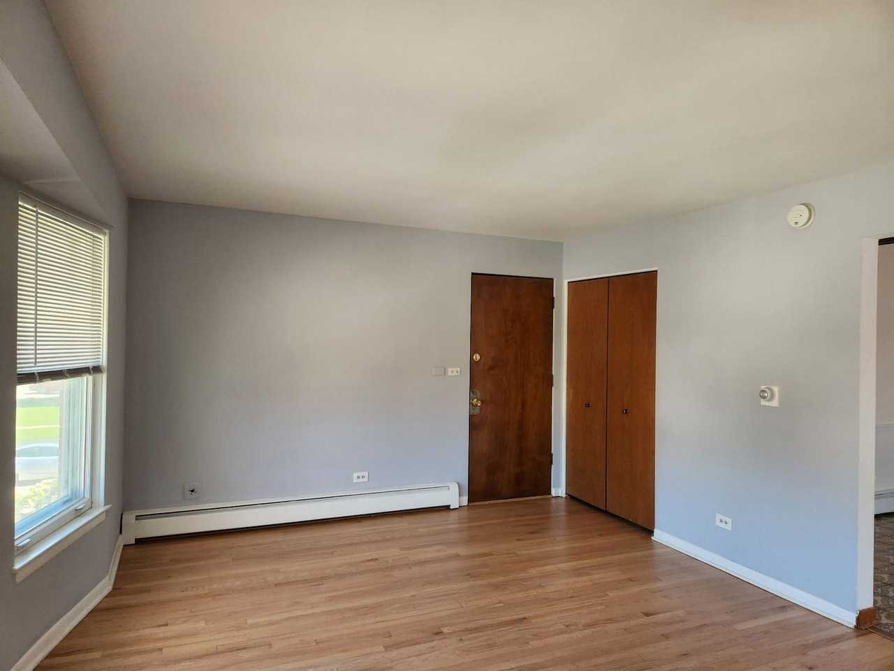 8417 W Berwyn Ave #2 - Photo 4 of 17