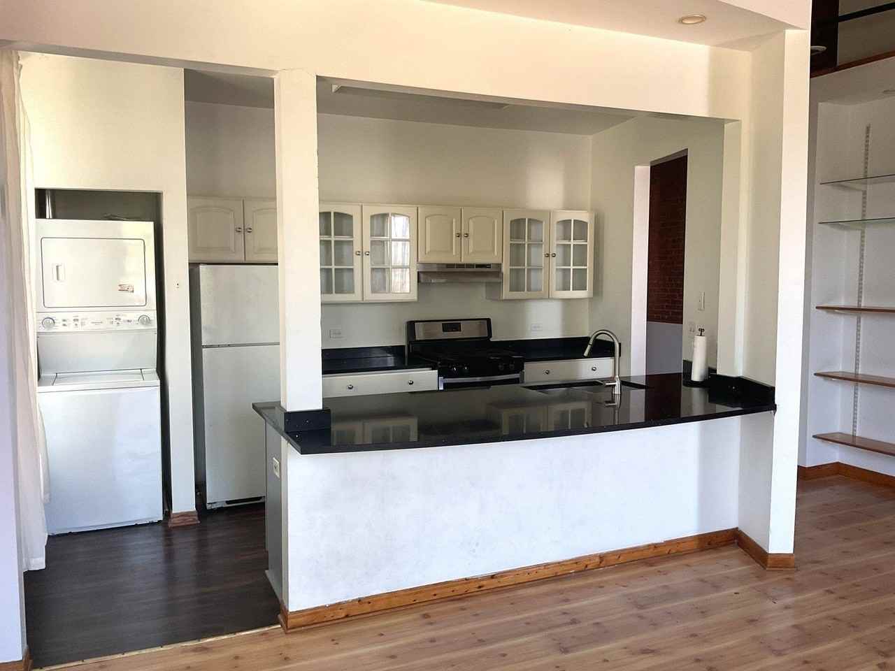 29 W New York St #3 - Photo 4 of 13
