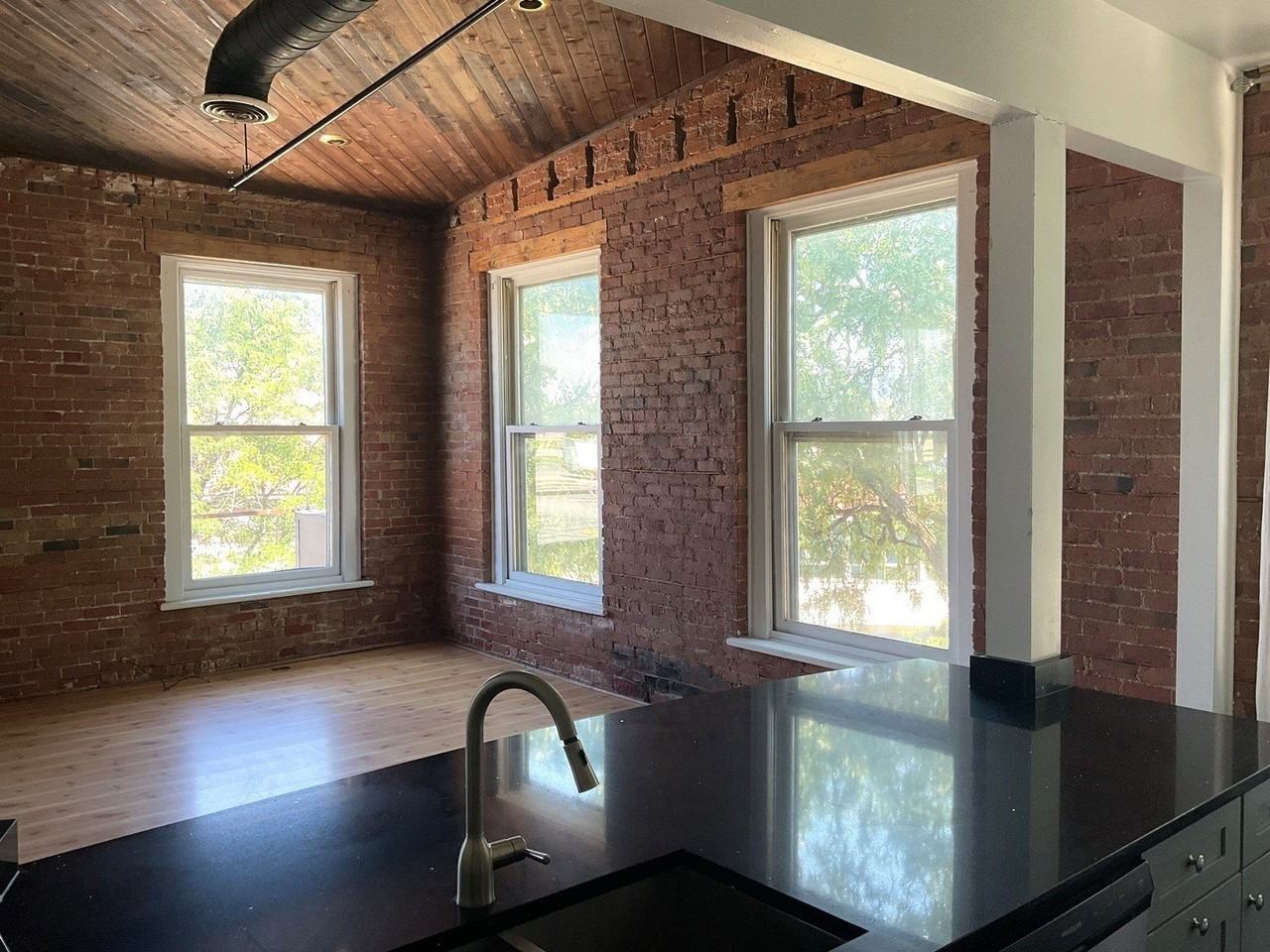 29 W New York St #3 - Photo 6 of 13