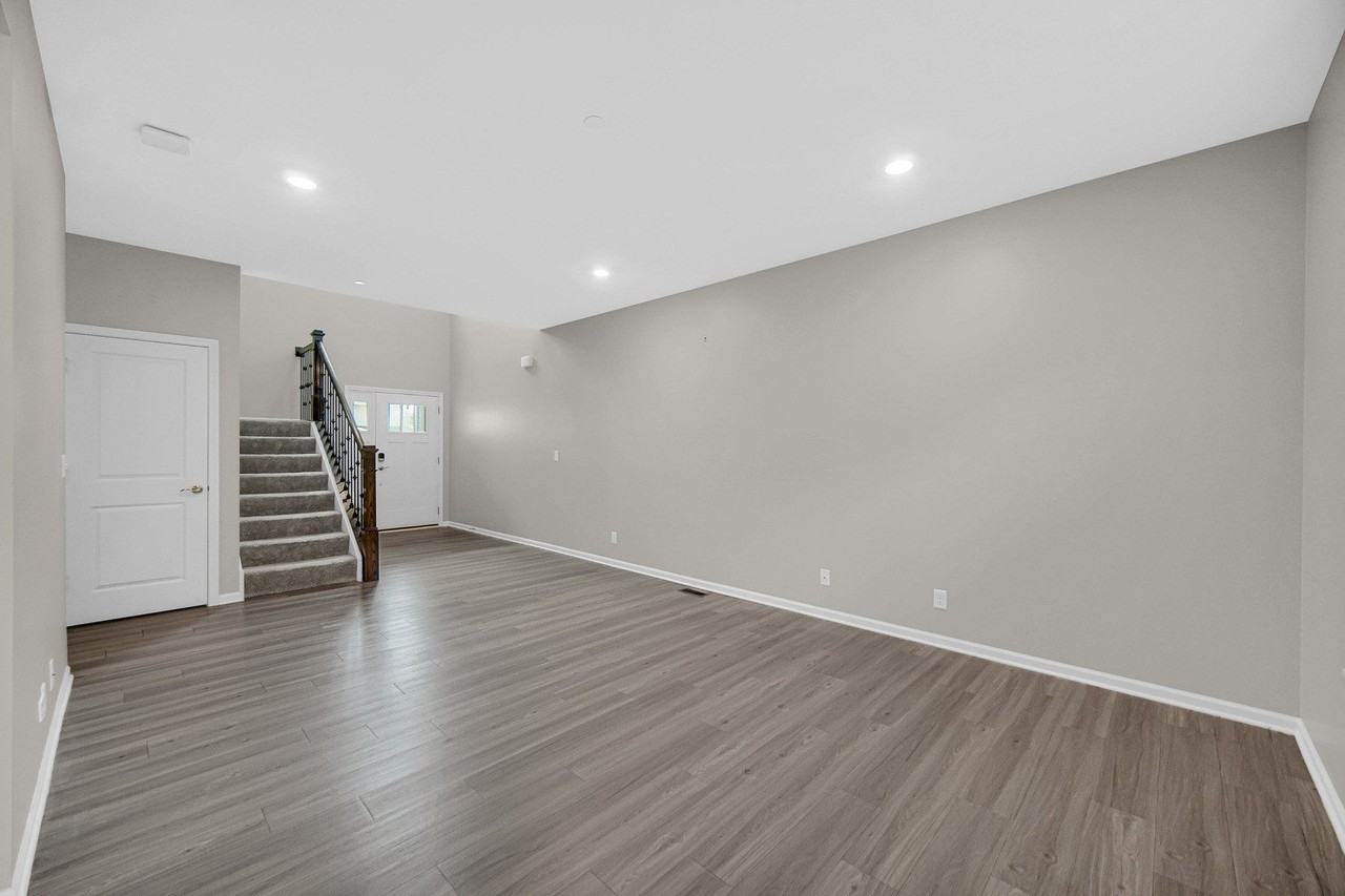1115 Goldfinch Ave - Photo 7 of 26