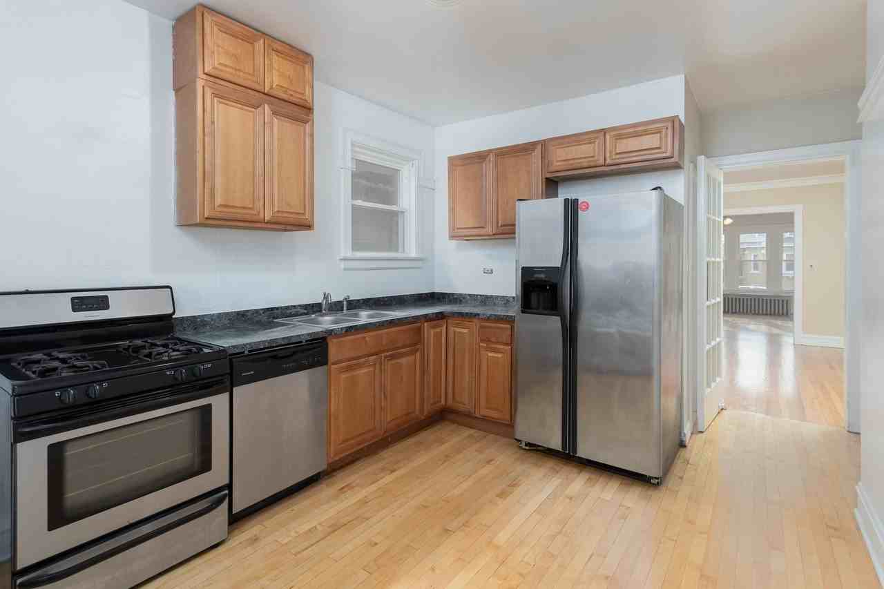 5132 W Parker Ave #1 - Photo 5 of 16