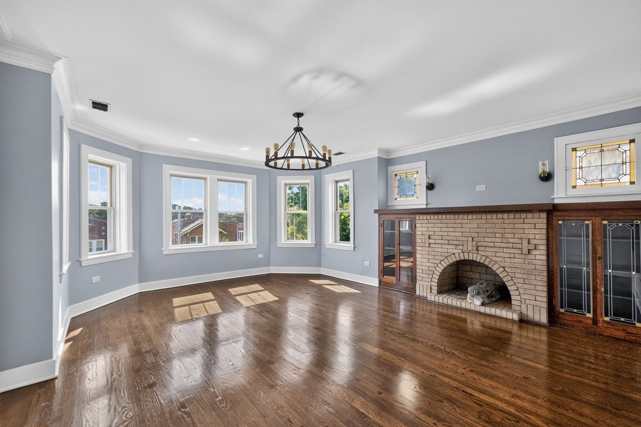 1101 S Oak Park Ave #3 - Photo 2 of 15