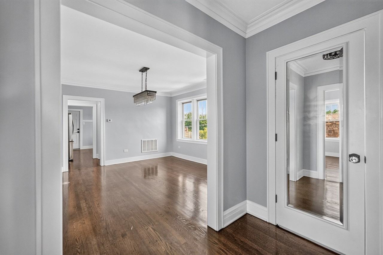 1101 S Oak Park Ave #3 - Photo 4 of 15