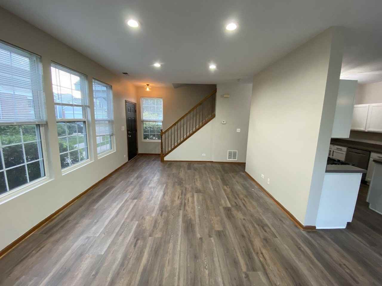 610 Springbrook Trl N #610 - Photo 3 of 11
