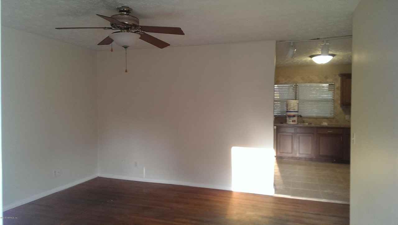 4455 Rainer Rd - Photo 2 of 10