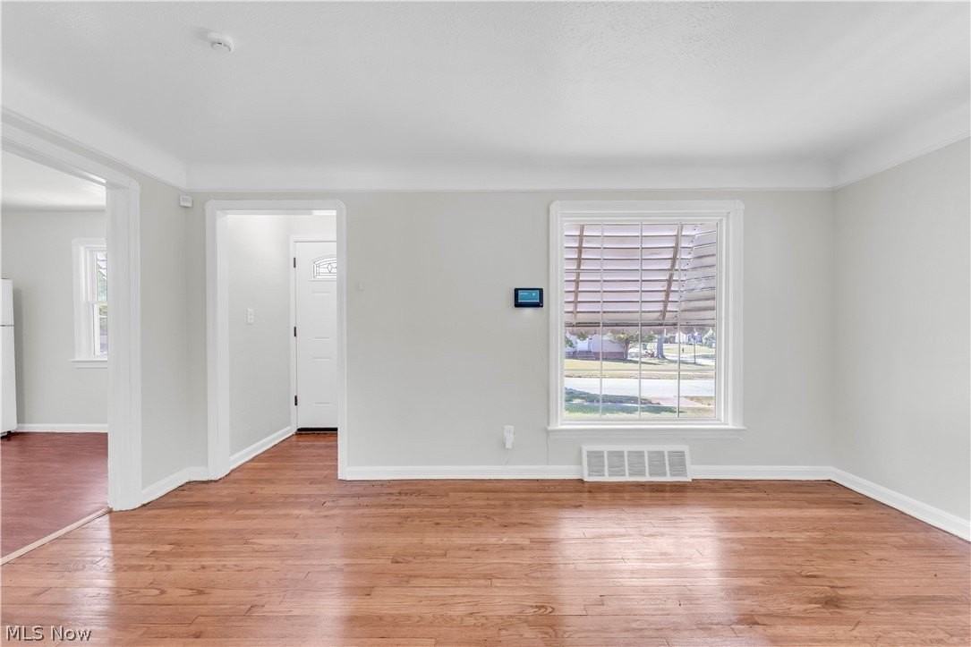 18405 Raymond St - Photo 3 of 22