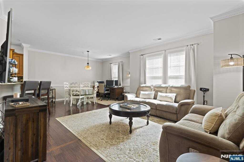 407 River Pl - Photo 4 of 25