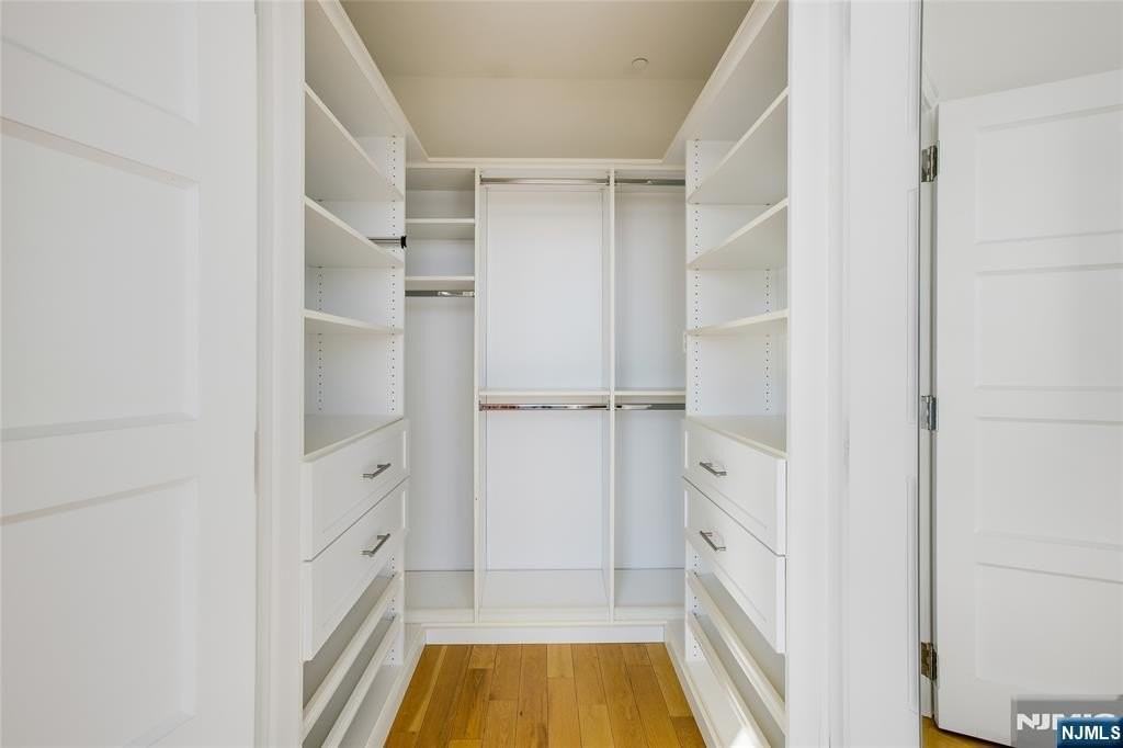 9 Somerset Ln #202 - Photo 7 of 20