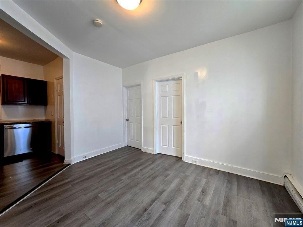 24 Harrison Pl - Photo 3 of 17