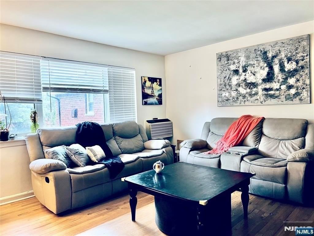 241 W Passaic St #11B - Photo 3 of 11