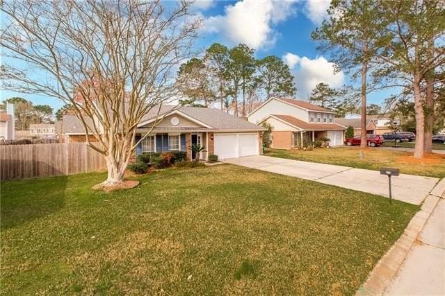 119 Larchwood Dr - Photo 2 of 22