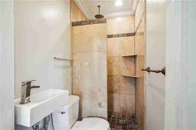 1469 N Prieur St - Photo 4 of 17