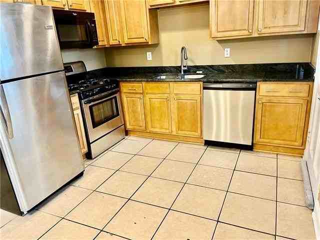 244 Concord Dr - Photo 4 of 20