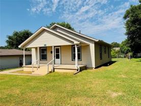 916 N Wilson Ave - Photo 1 of 1