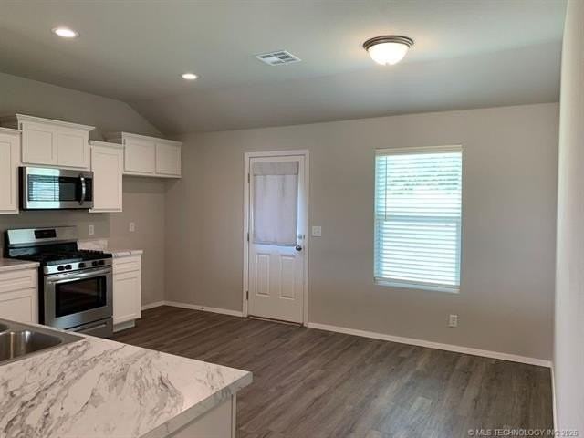 2001 S Amarillo Dr - Photo 4 of 15
