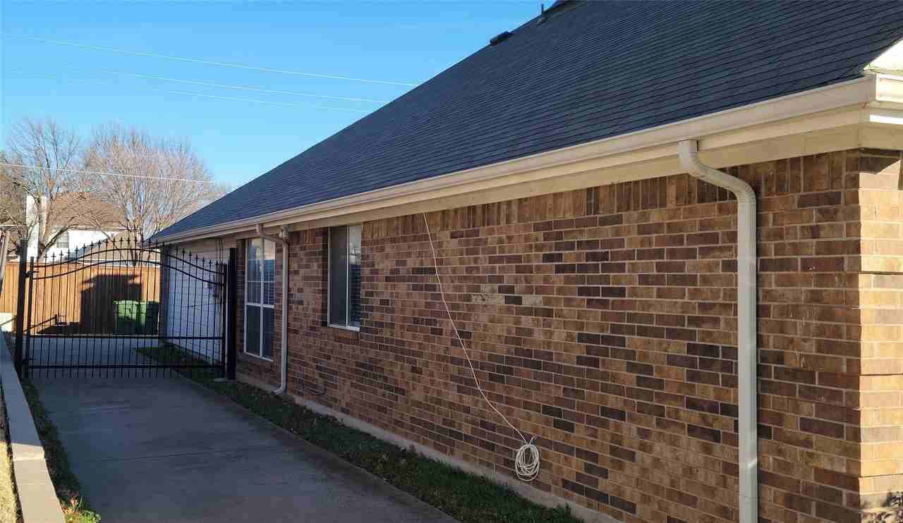3306 Ashleaf Dr - Photo 2 of 26
