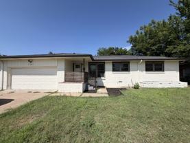 2903 Nw 22nd St #1 - Photo 1 of 1