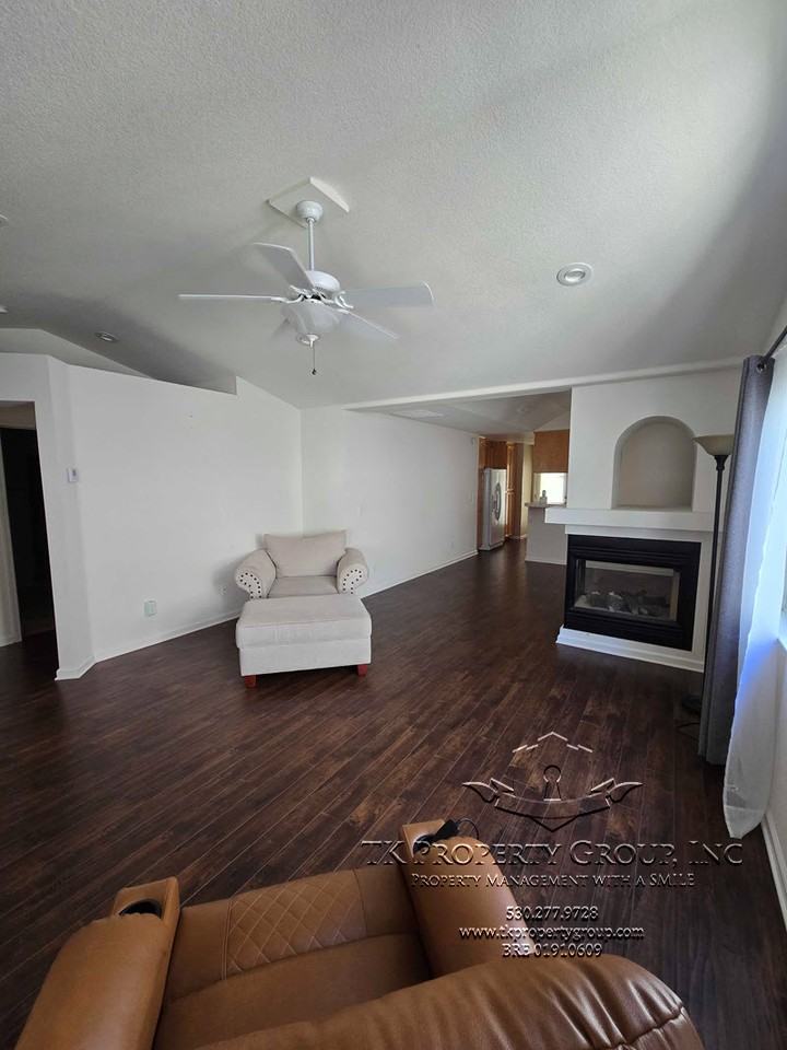 127 Windsor Ln #1 - Photo 4 of 30