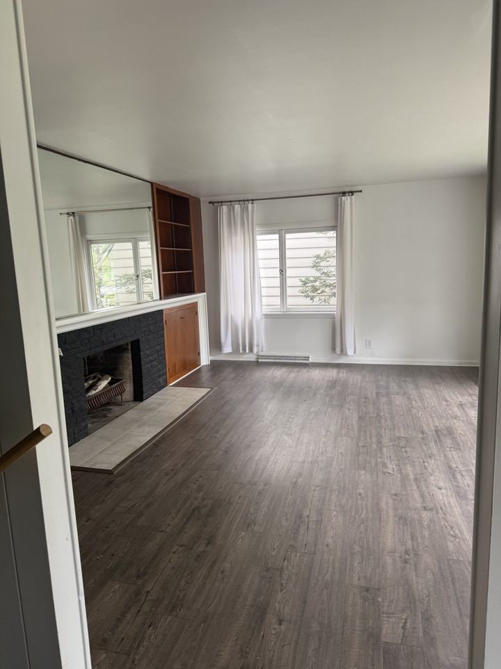 111 W Merle Ln #1 - Photo 2 of 14