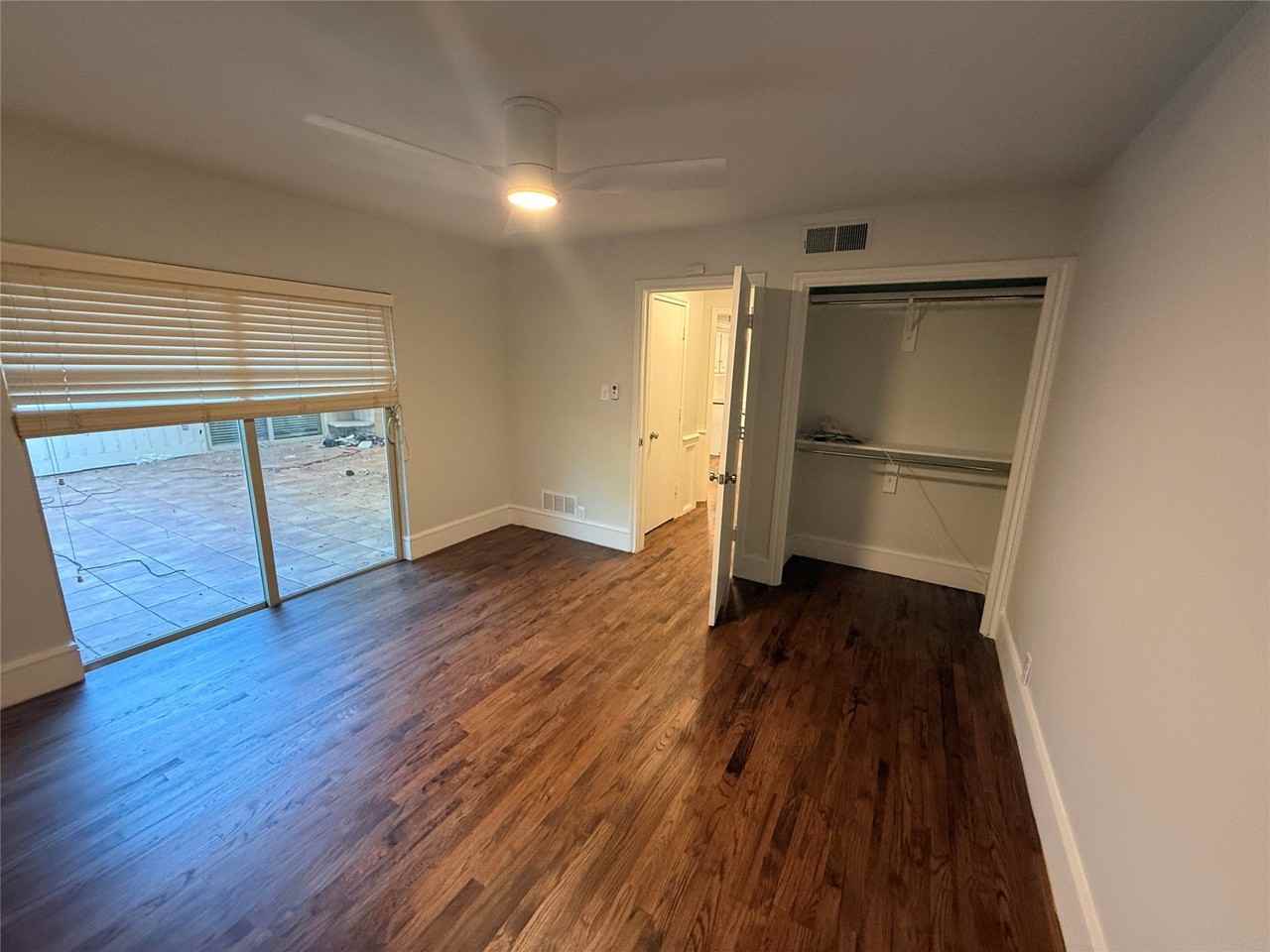 6911 Gateridge Dr - Photo 3 of 26