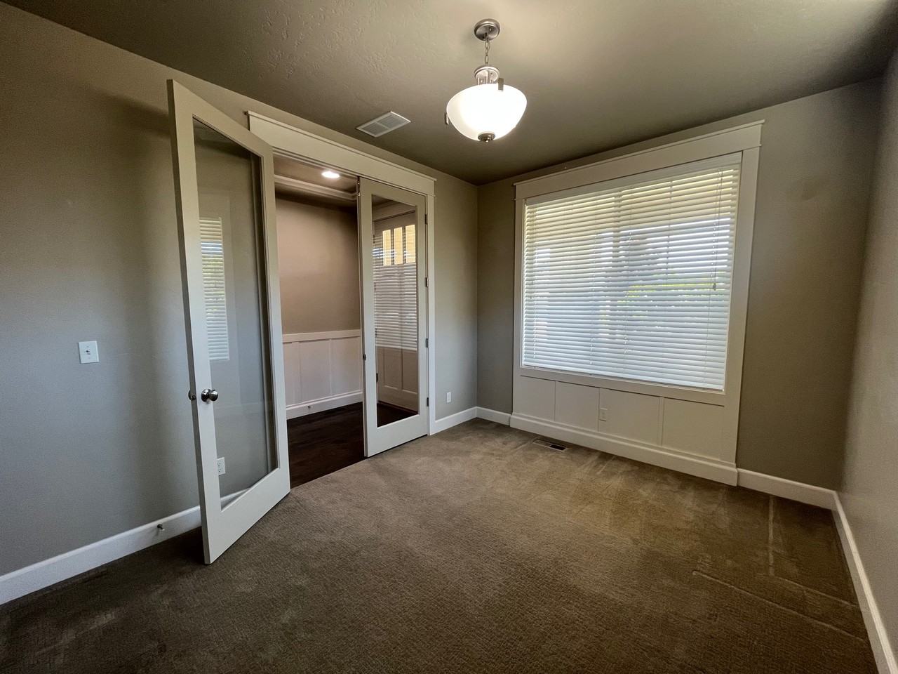 5373 N Mitchum Ave #5373M - Photo 6 of 37