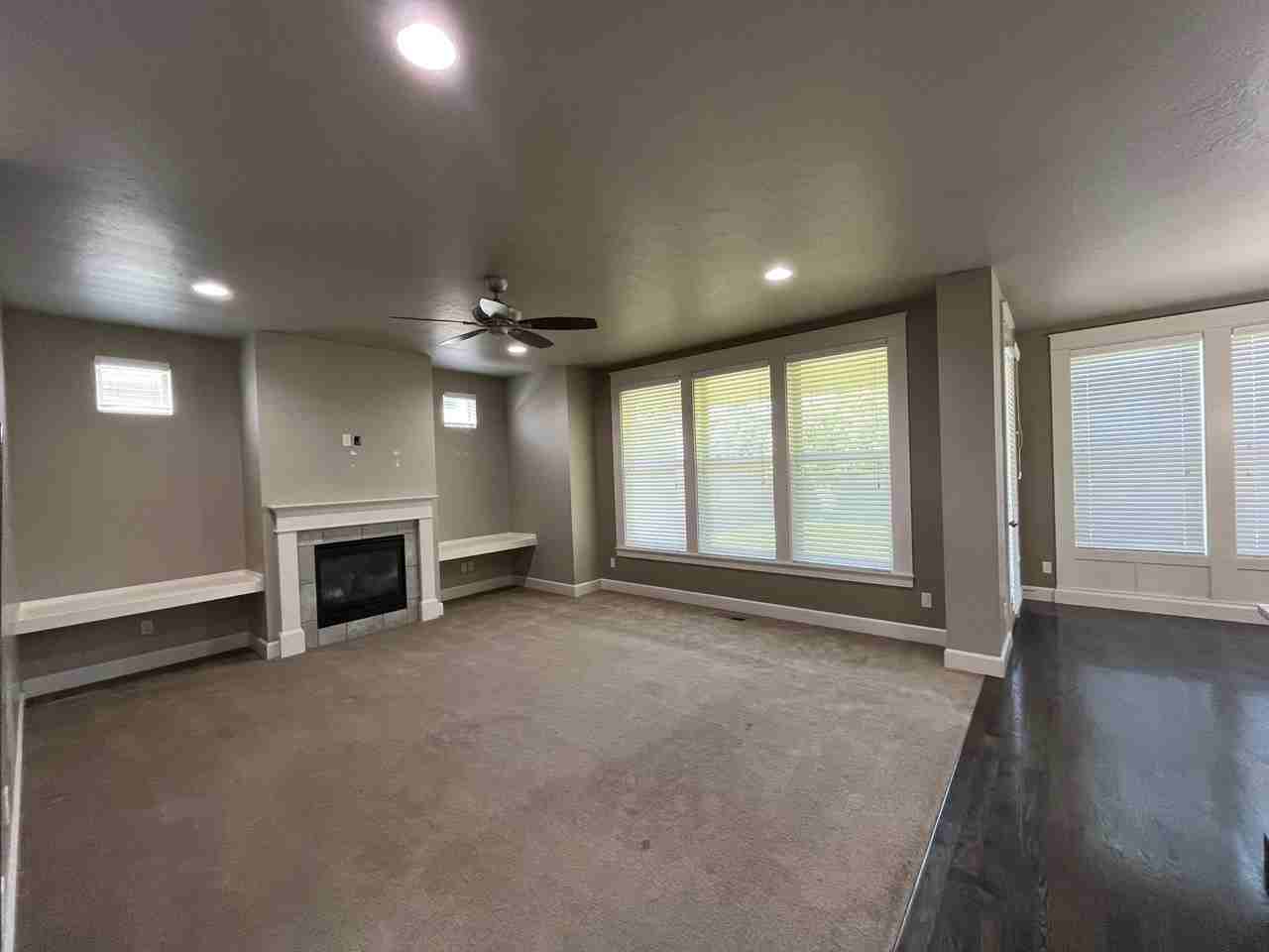 5373 N Mitchum Ave #5373M - Photo 7 of 37