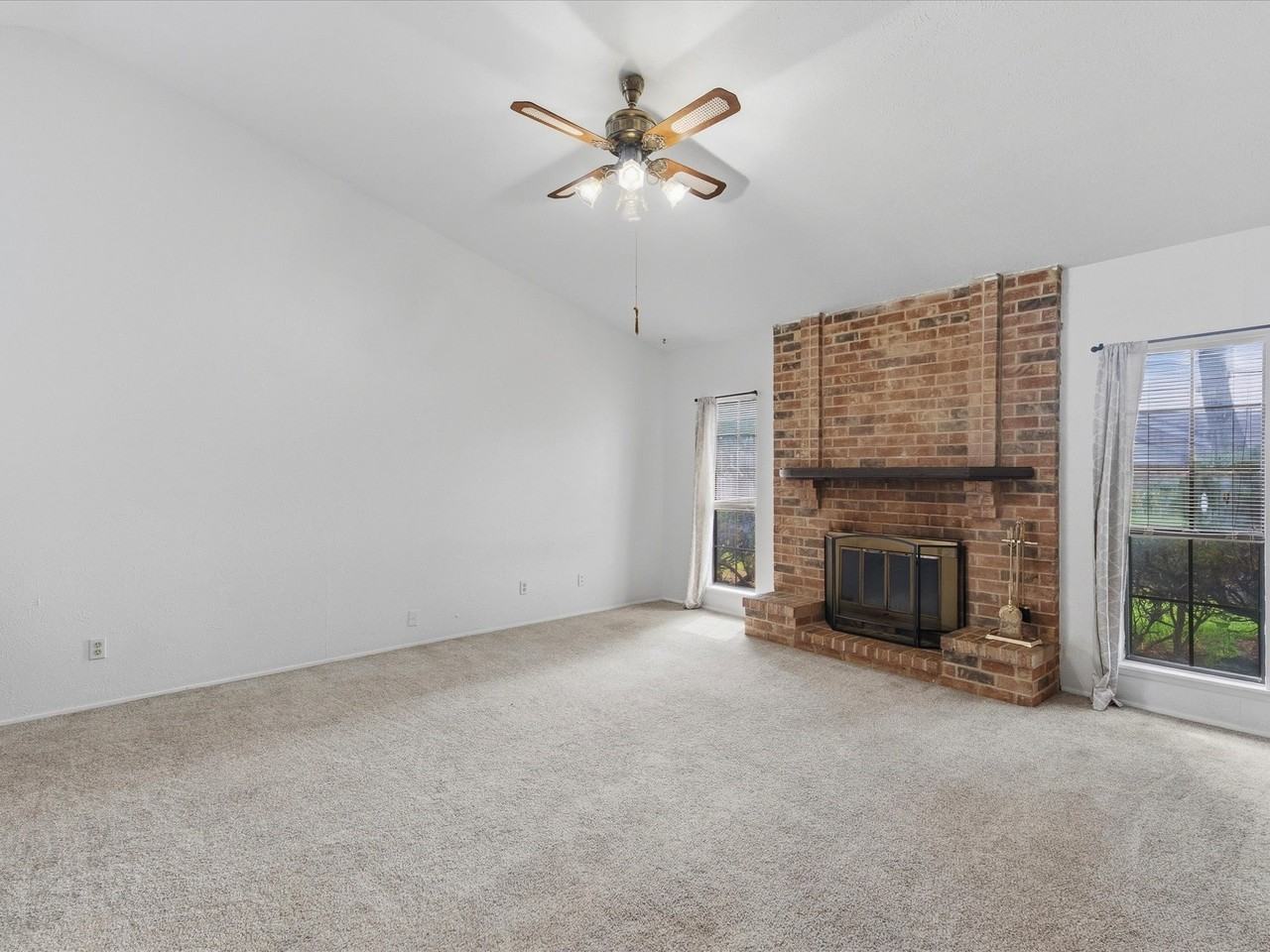 7612 Jerome Dr - Photo 6 of 31