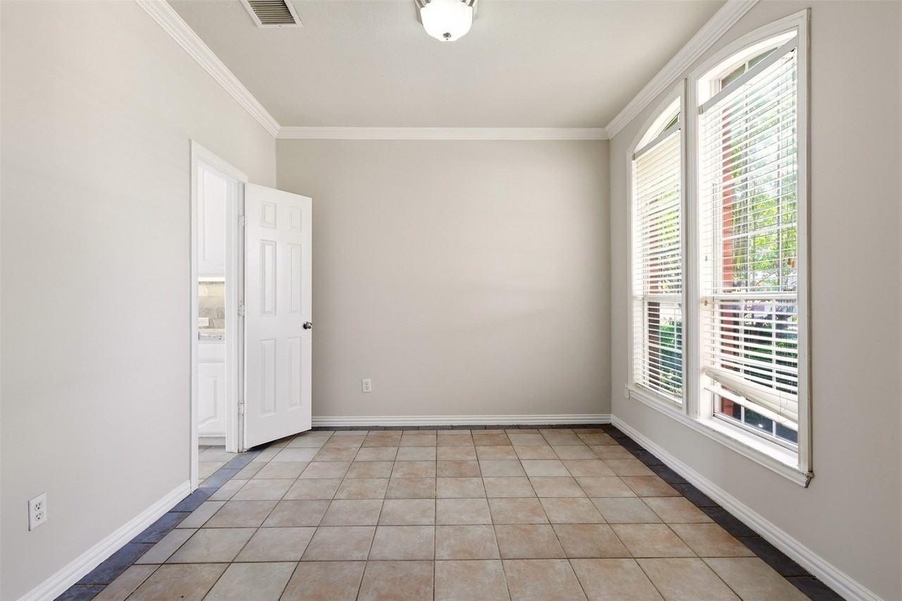 773 N Valley Pkwy - Photo 6 of 26