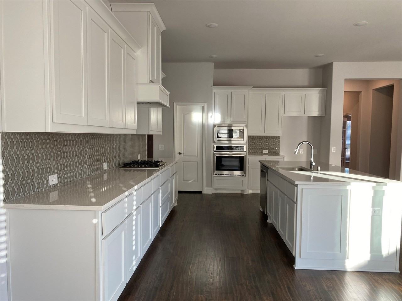 616 New Marion Rd - Photo 4 of 19