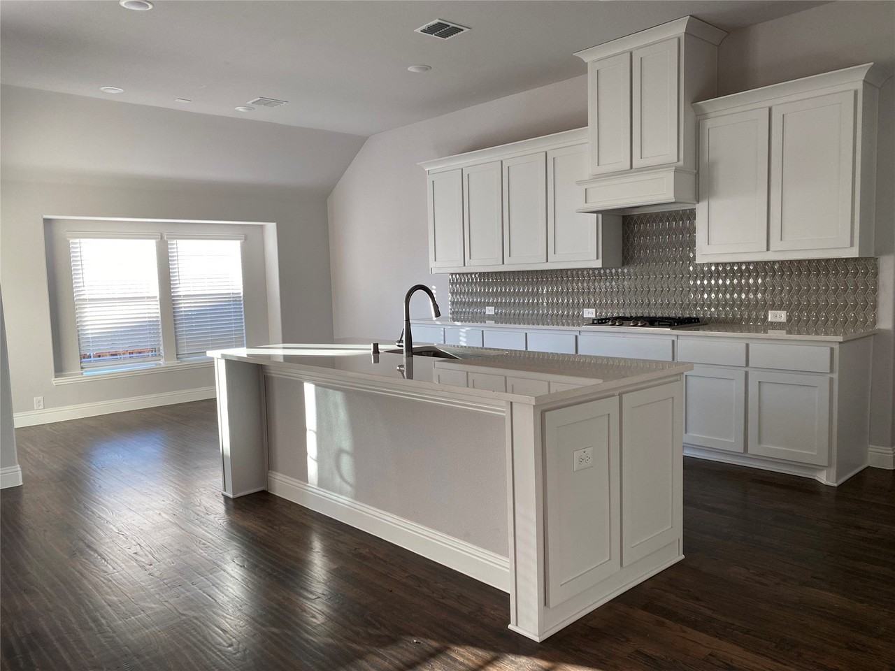 616 New Marion Rd - Photo 7 of 19