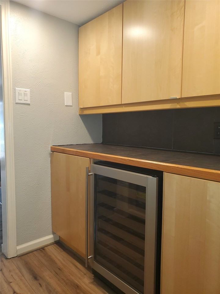 4218 University Blvd - Photo 5 of 19