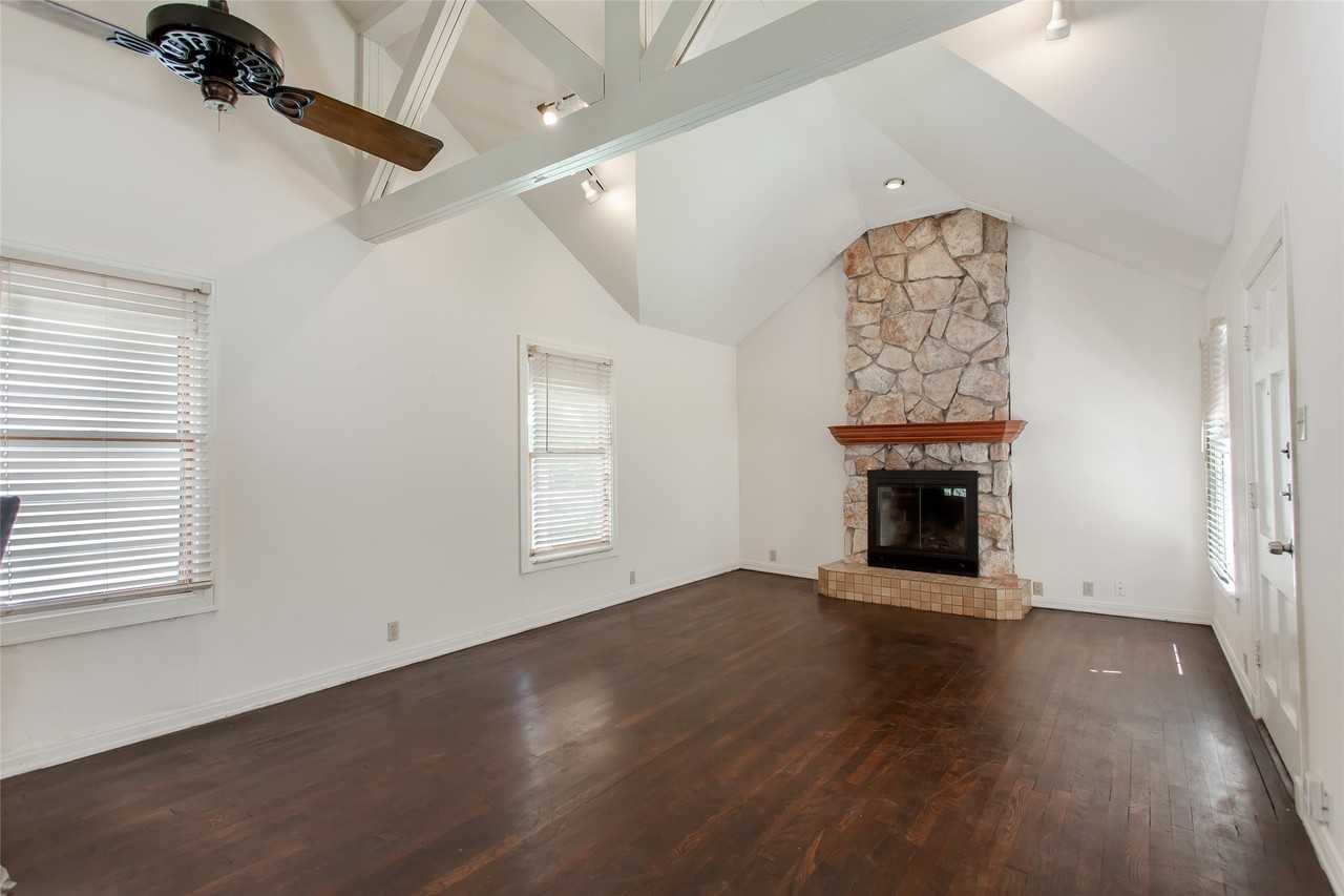 9025 San Fernando Way - Photo 4 of 33