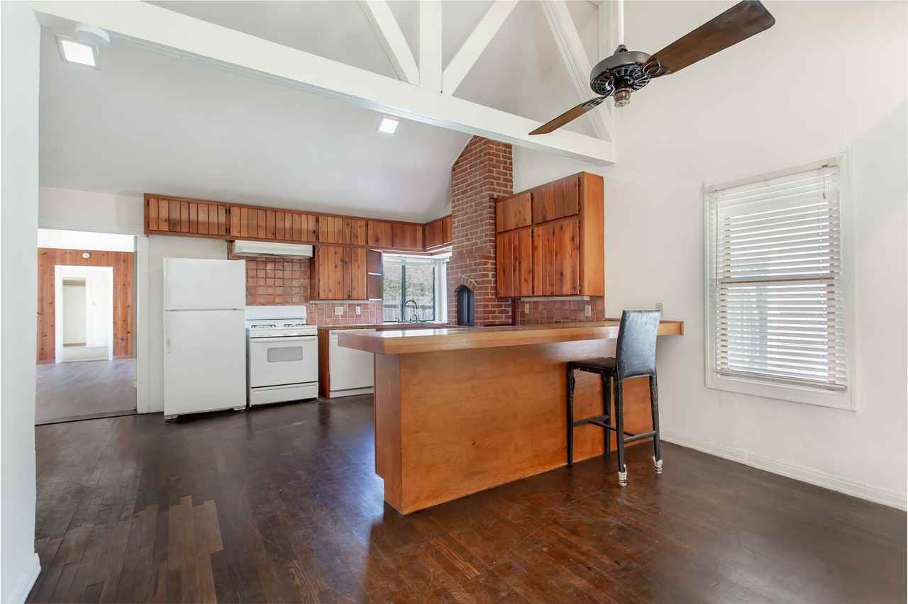 9025 San Fernando Way - Photo 6 of 33