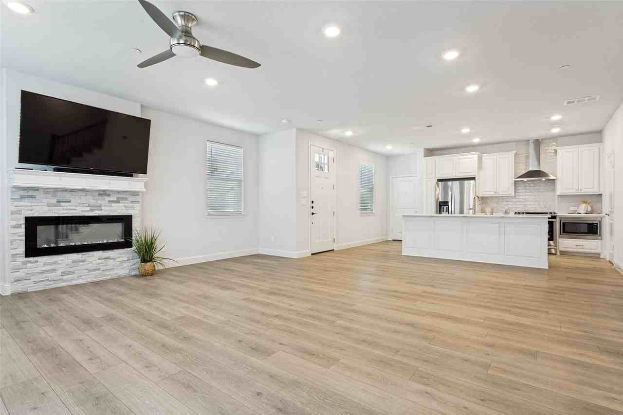 617 Emily Ln - Photo 5 of 28