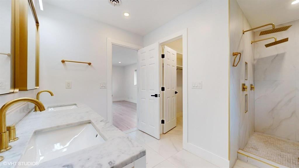 4761 Ne 28th Ave - Photo 4 of 8