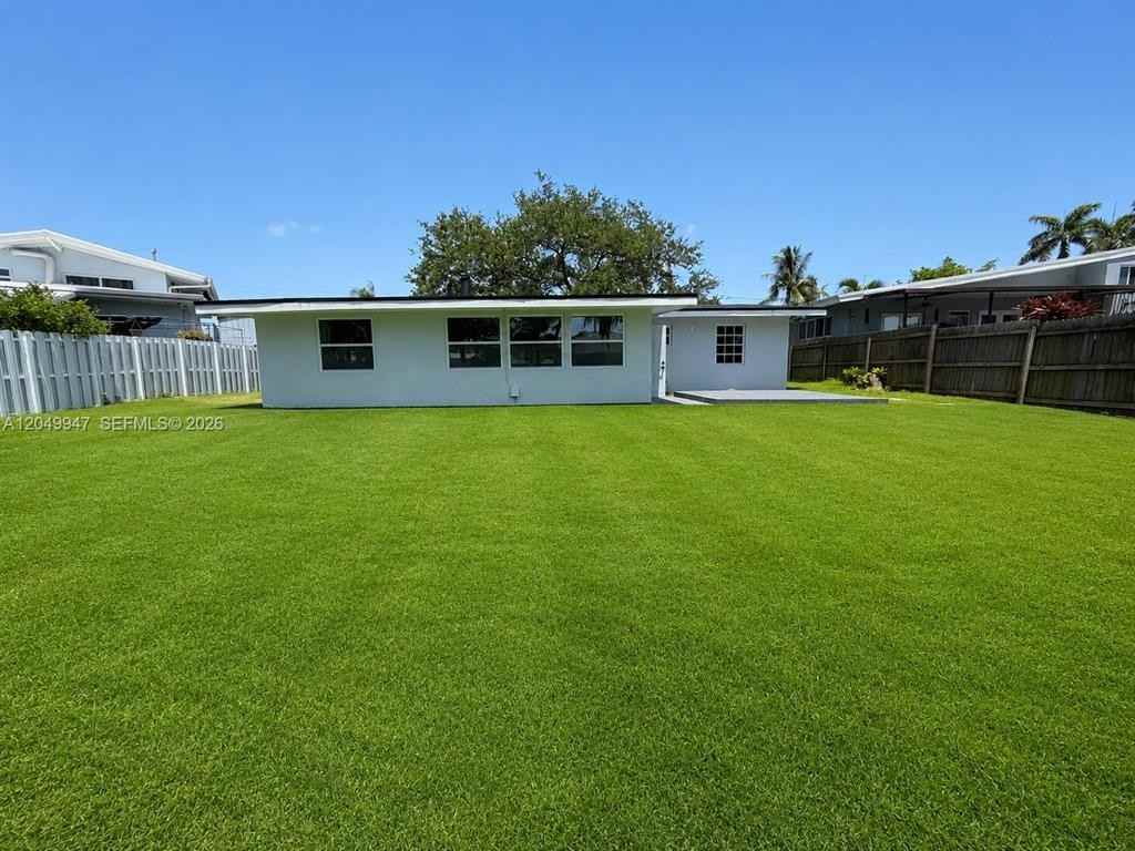 2649 Key Largo Ln - Photo 4 of 8