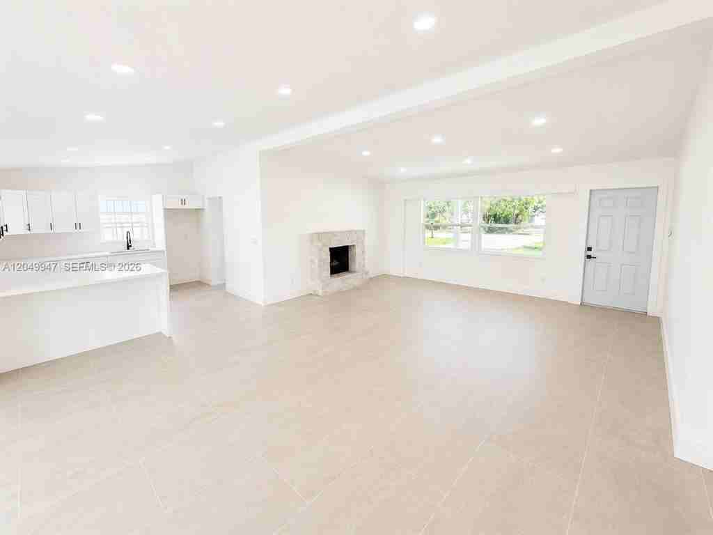 2649 Key Largo Ln - Photo 7 of 8