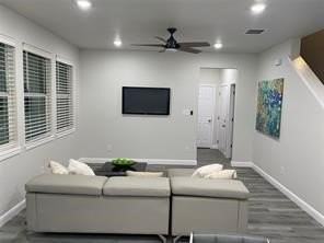 2611 Lakeridge Dr - Photo 4 of 12