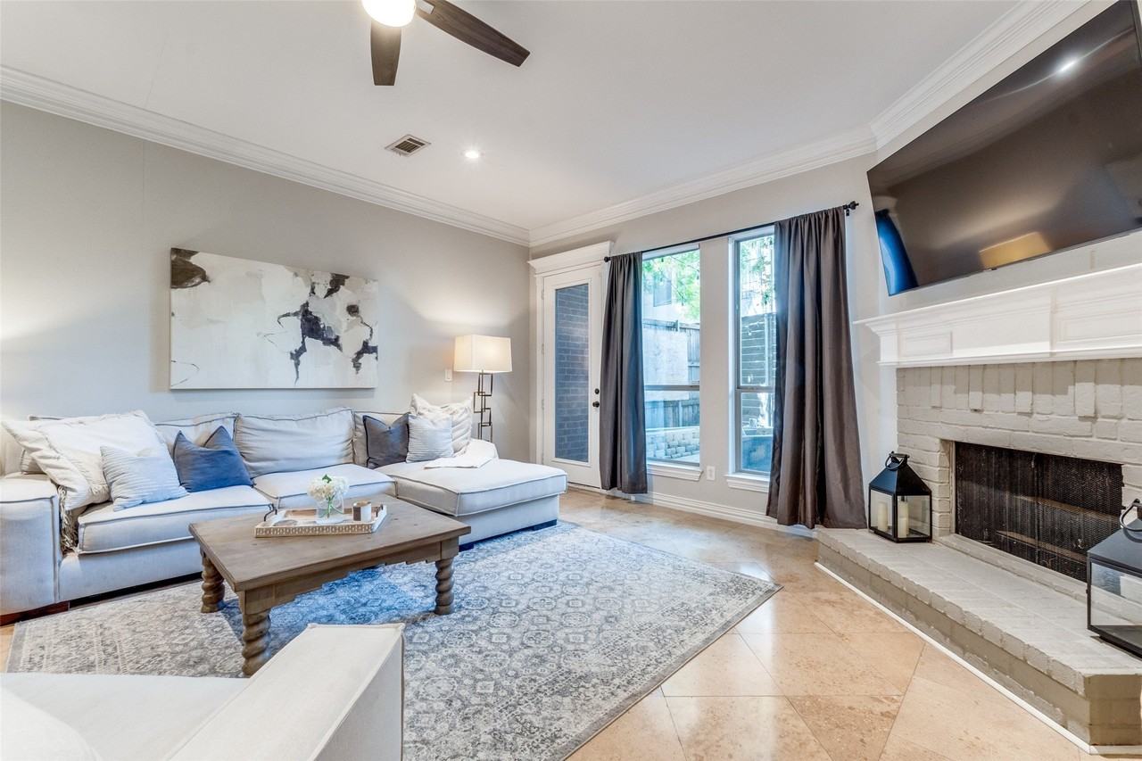 2608 N Garrett Ave #B - Photo 4 of 26