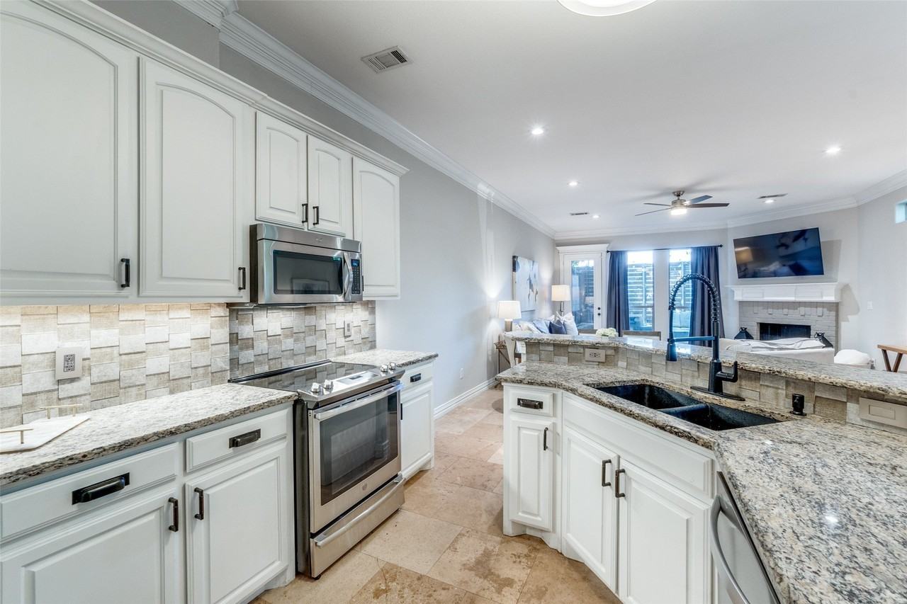 2608 N Garrett Ave #B - Photo 7 of 26