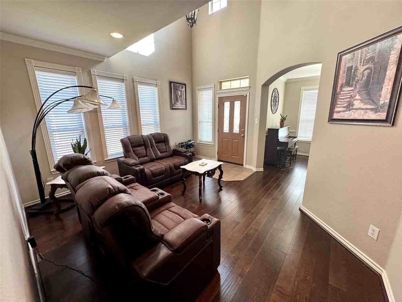 1100 Annalea Cove Dr - Photo 6 of 32