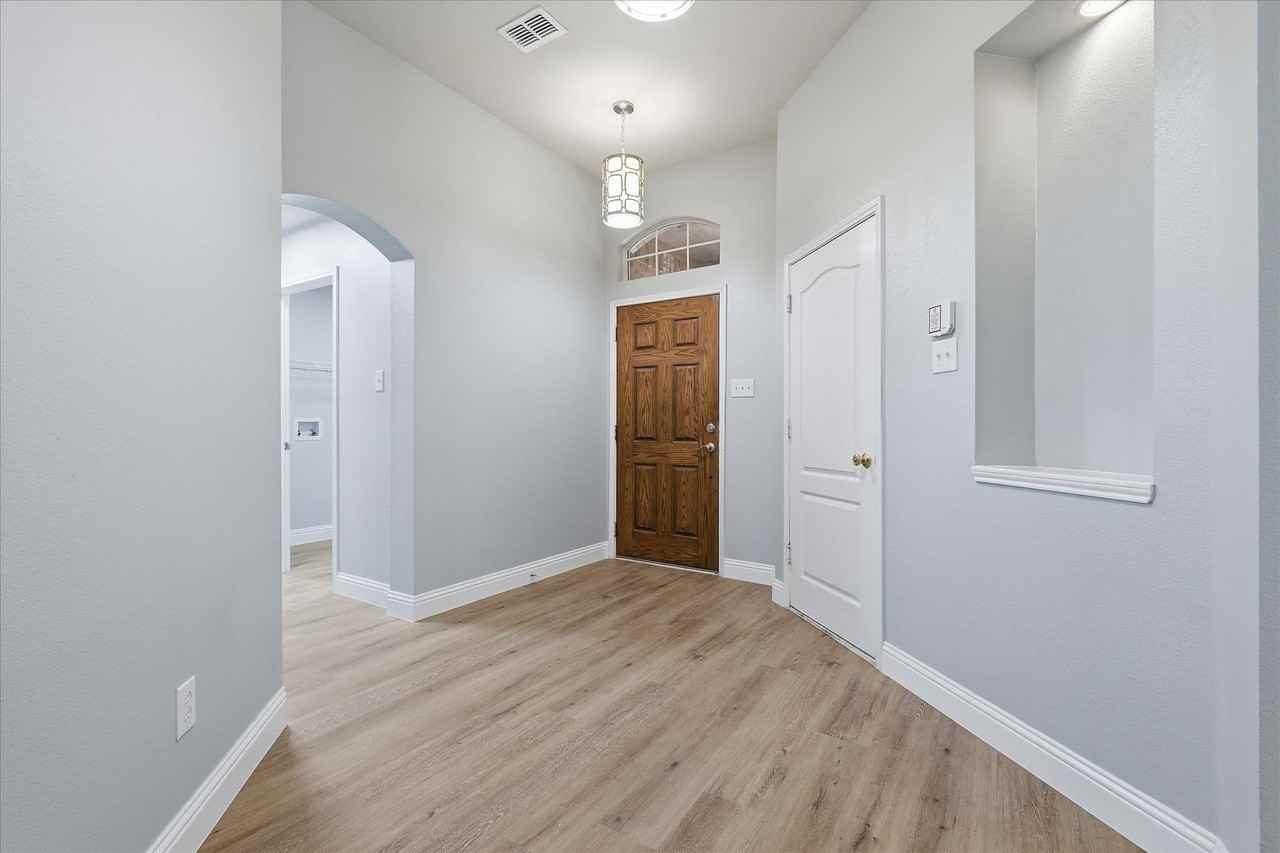 2616 Hollow Ridge Dr - Photo 5 of 31