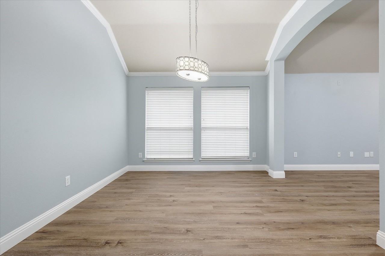 2616 Hollow Ridge Dr - Photo 7 of 31