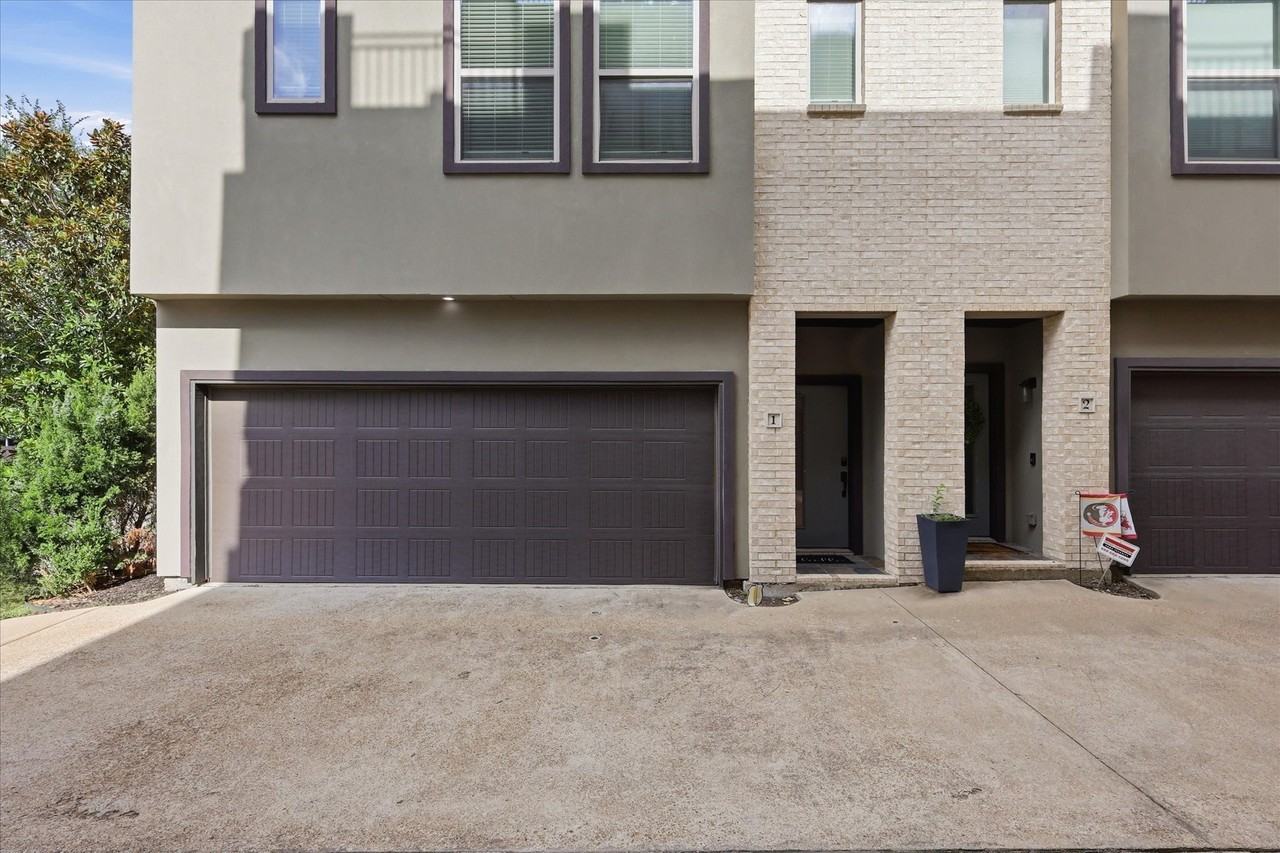 5905 Ross Ave #1 - Photo 3 of 40