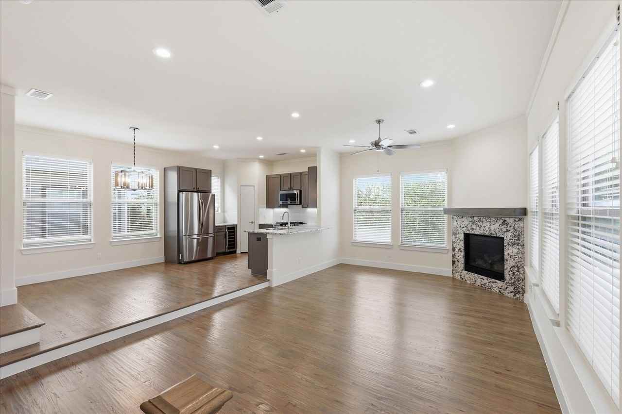 5905 Ross Ave #1 - Photo 7 of 40