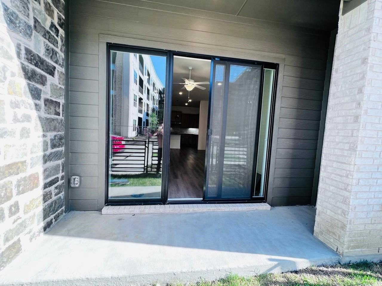 1237 Doris May Dr - Photo 5 of 19