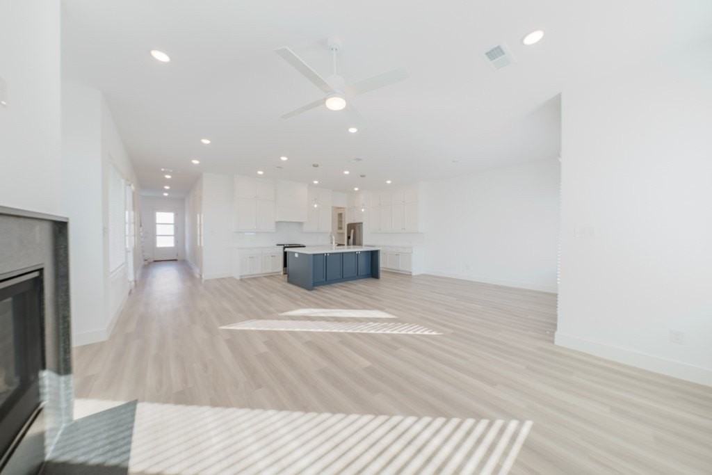 11661 Liberty Commons Ct - Photo 7 of 28