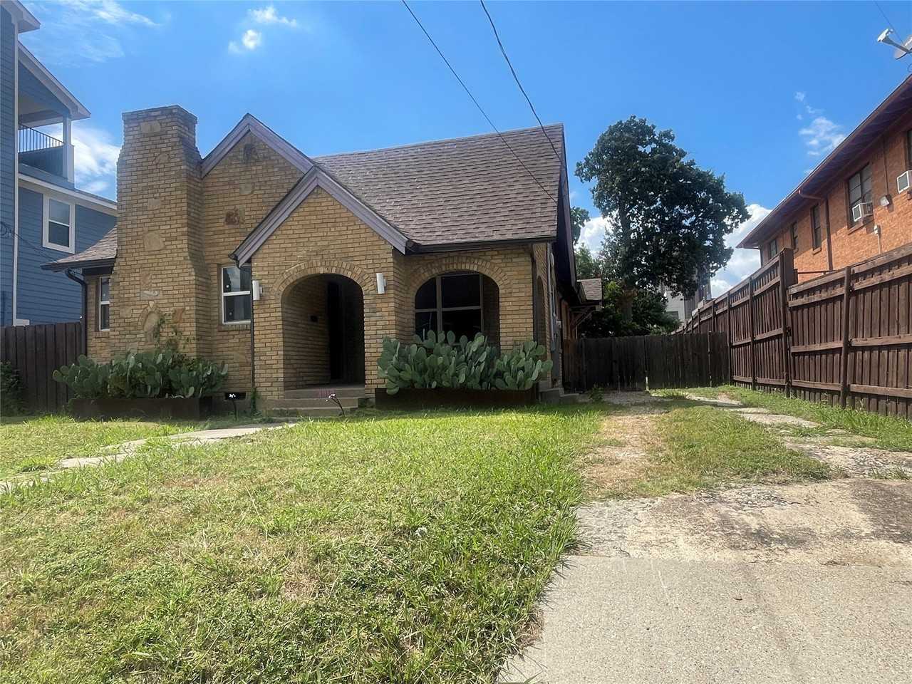 3819 Roseland Ave - Photo 2 of 20