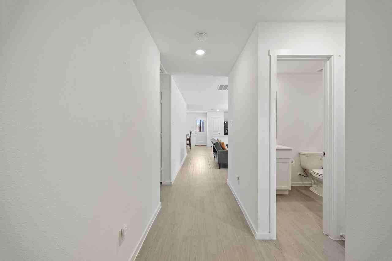 520 Waymaker Way - Photo 5 of 27